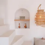 Terracotta Cave House Ía