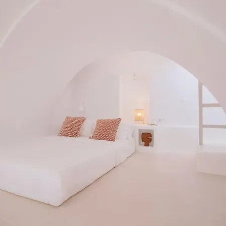 Terracotta Cave House Ferienhaus *