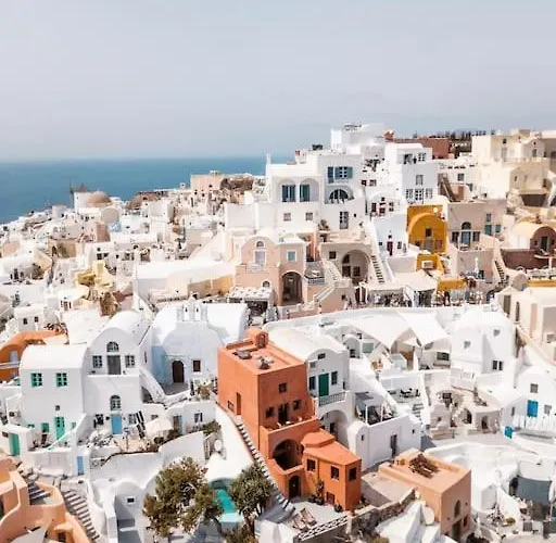 Terracotta Cave House * Oia