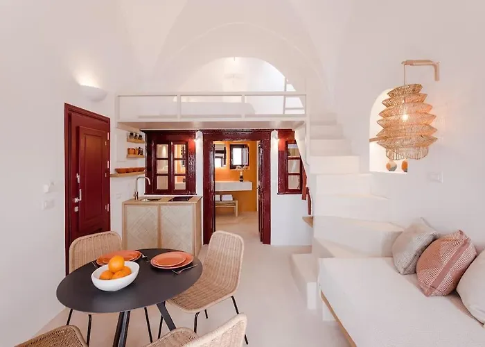 Terracotta Cave House Oia