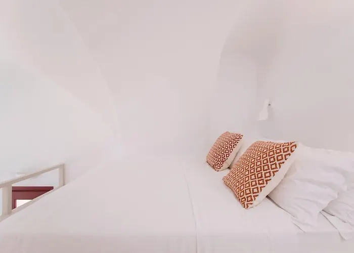 Terracotta Cave House *